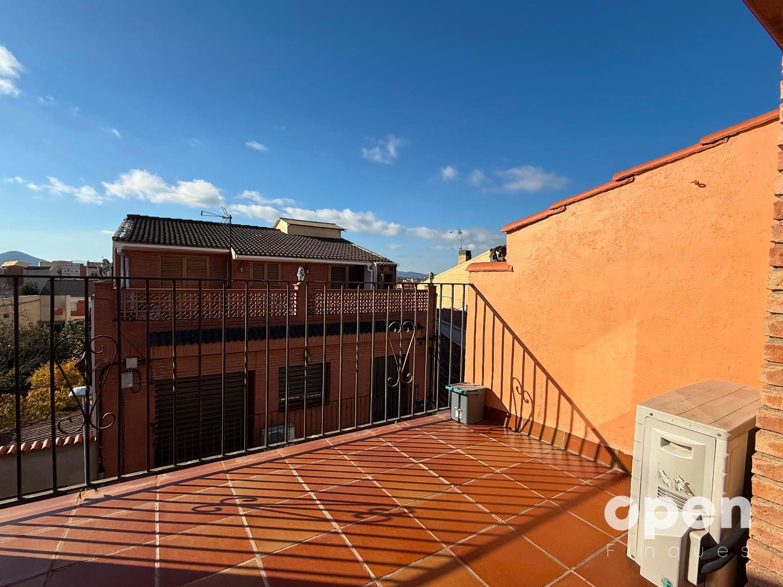 Terrassa de Dúplex en venda en Rubí amb Aire condicionat, Calefacció i Parquet
