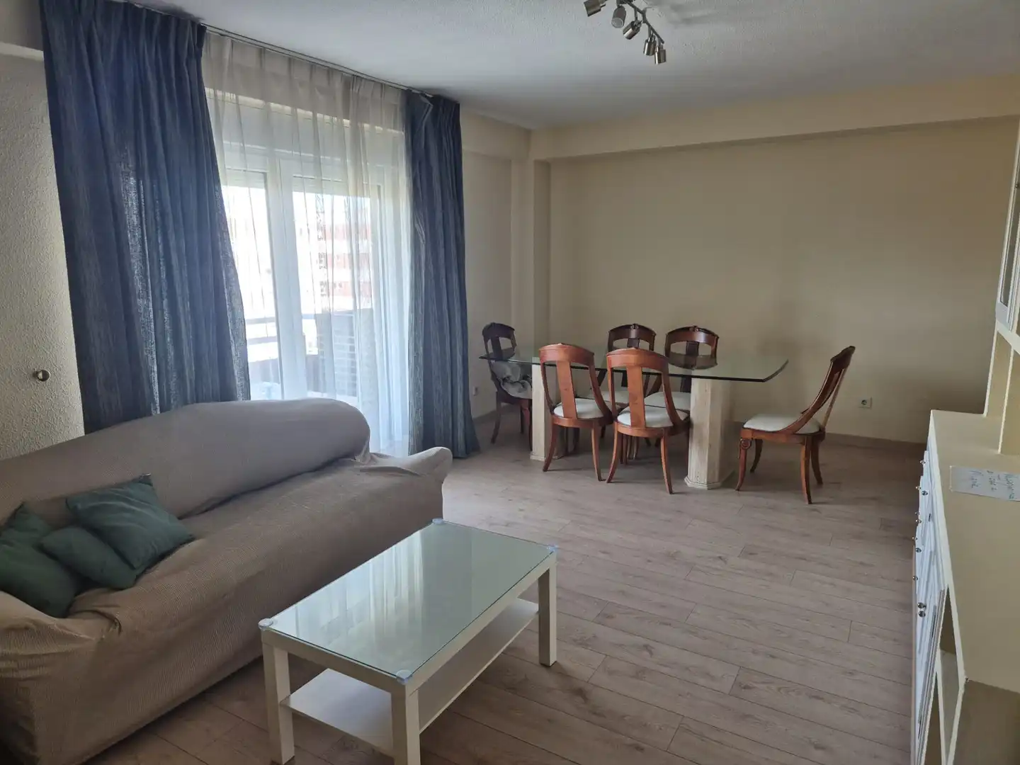 Sala de estar de Piso de alquiler en Talavera de la Reina con Aire acondicionado, Calefacción y Parquet