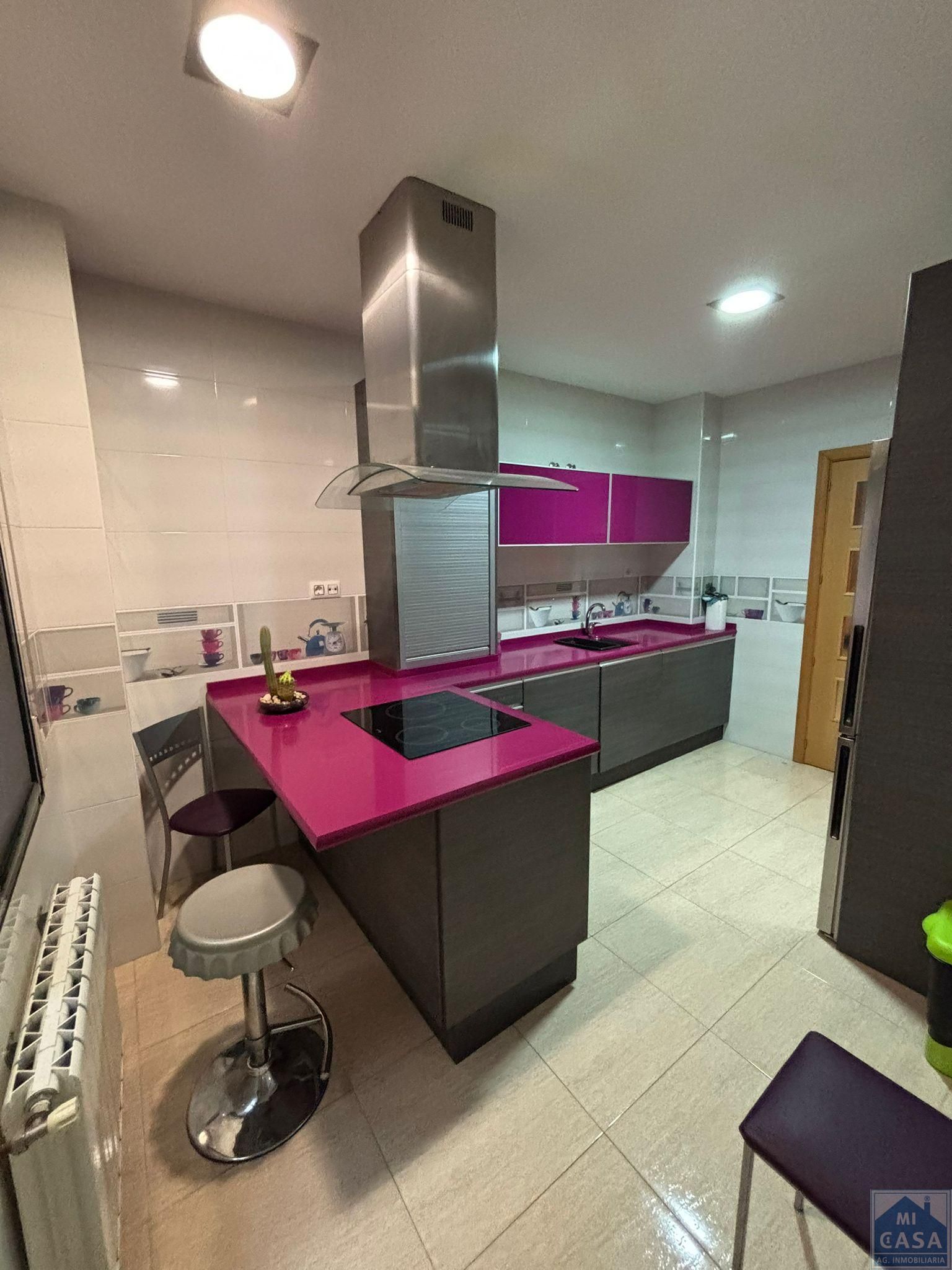 Kitchen of Flat to rent in Mérida  with Heating and Furnished