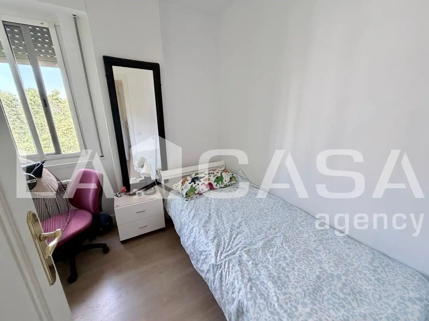 Flat for sale in Barcelona  with Balcony