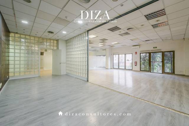 Local comercial en Alquiler en De Bretón De Los Herreros en Ríos Rosas - Nuevos Ministerios