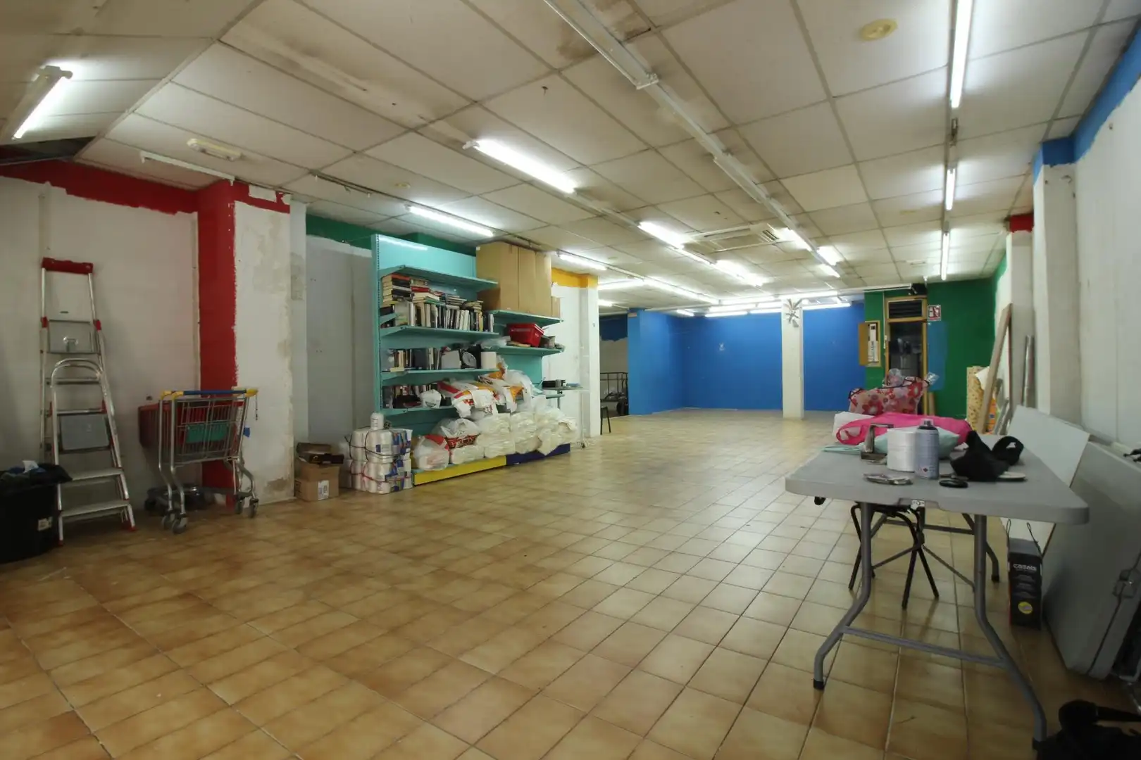 Local comercial en venda a Centre Vila, imagen 5