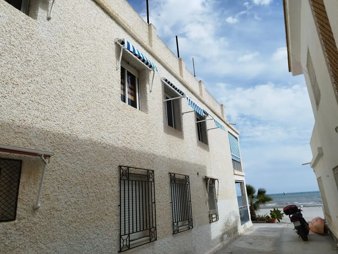 Vista exterior de Apartamento de alquiler en Santa Pola con Aire acondicionado, Calefacción y Terraza