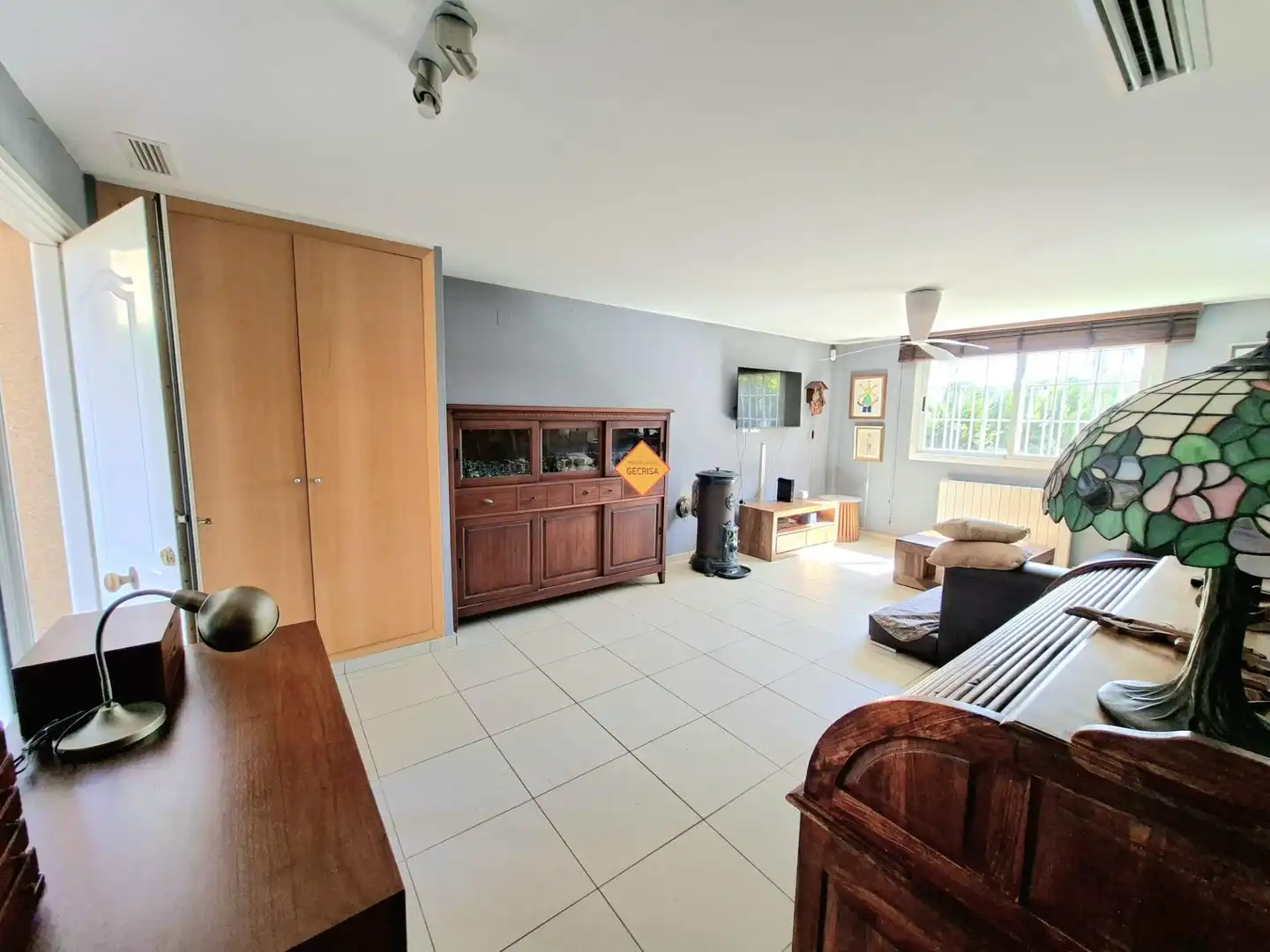 Sala de estar de Casa o chalet en venta en Paterna con Aire acondicionado, Calefacción y Jardín privado