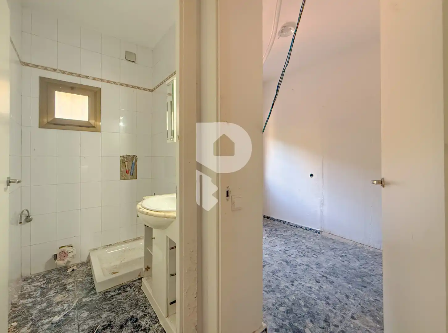 Bathroom of Houses for sale in Vallirana  with Air Conditioner, Private garden and Terrace