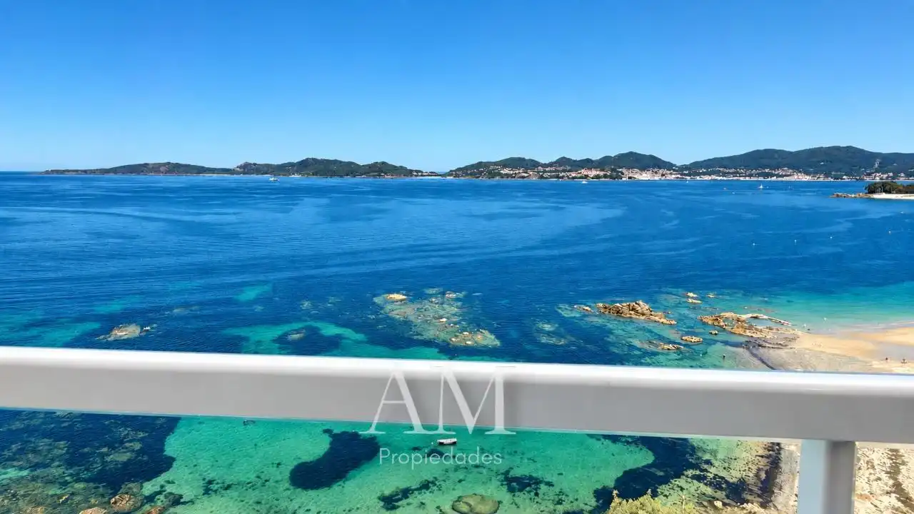 Piso en venta en Vigo  con Calefacción, Terraza y Trastero