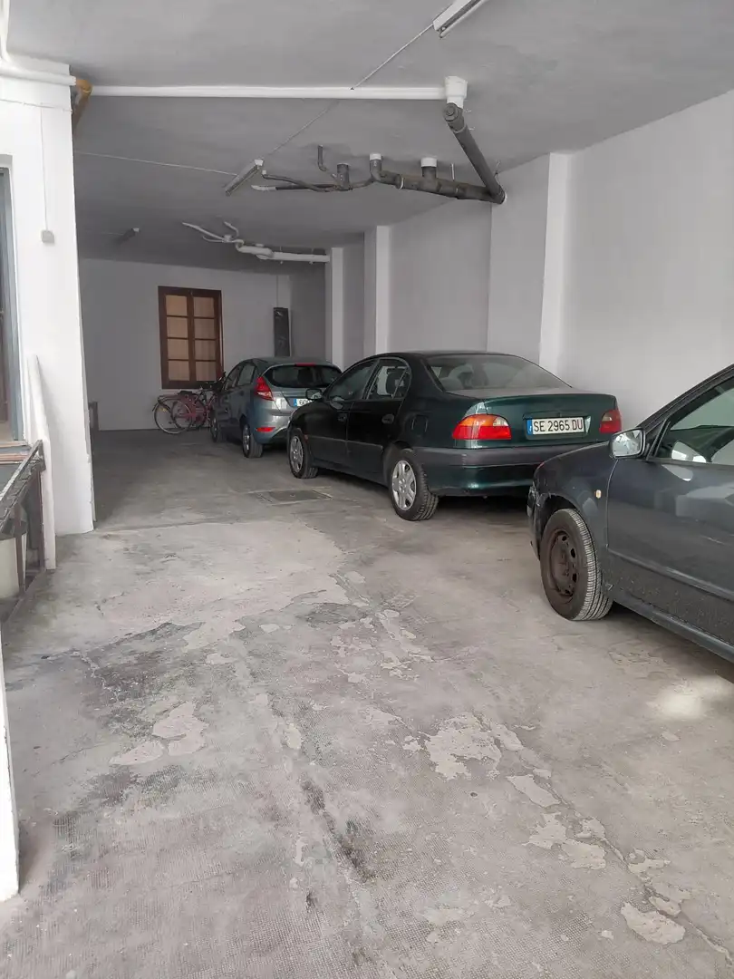 Parking of Flat for sale in Sevilla  with Air Conditioner, Heating and Storage room