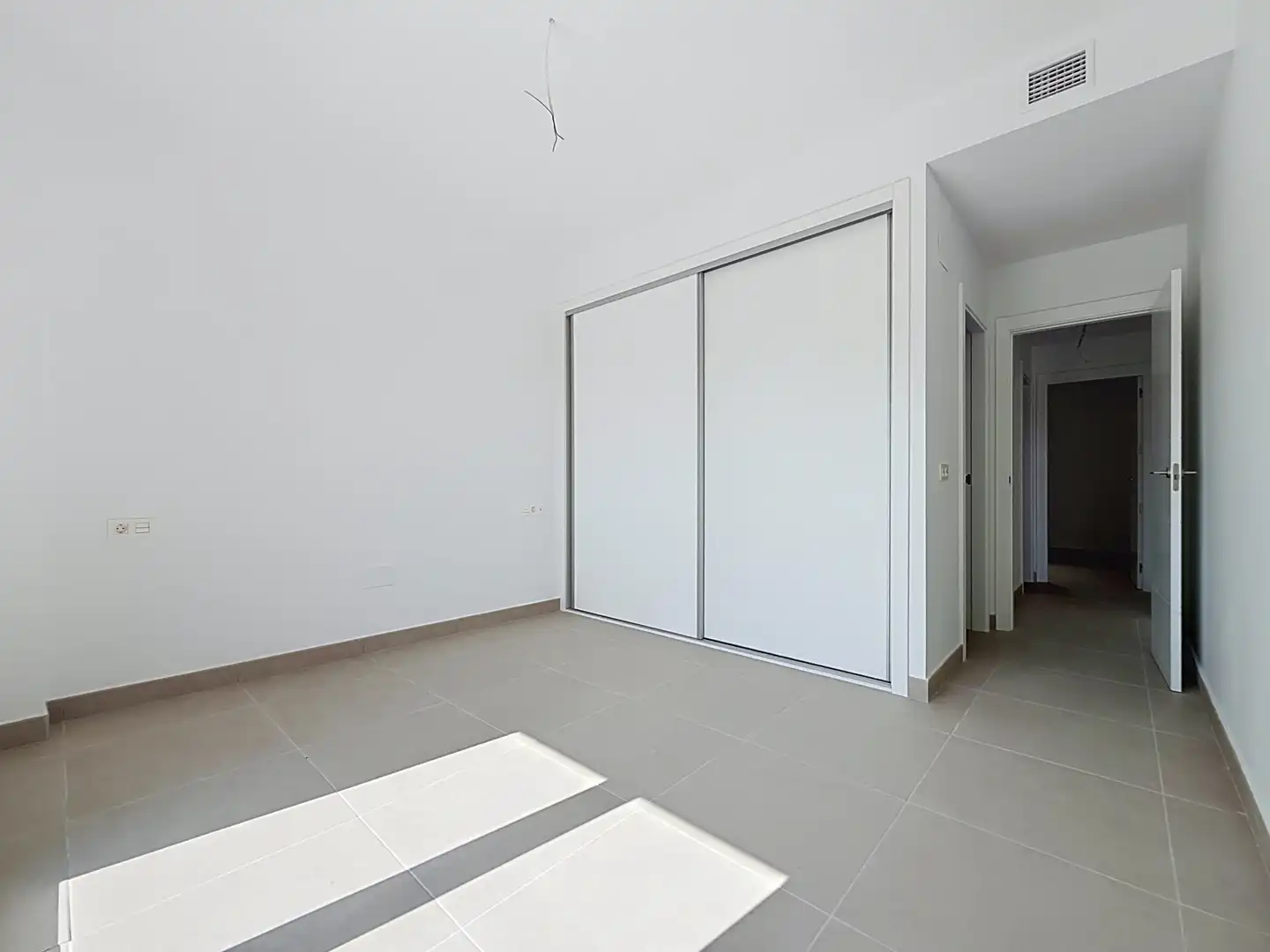 Habitación de Piso de alquiler en Cártama con Aire acondicionado, Terraza y Piscina comunitaria