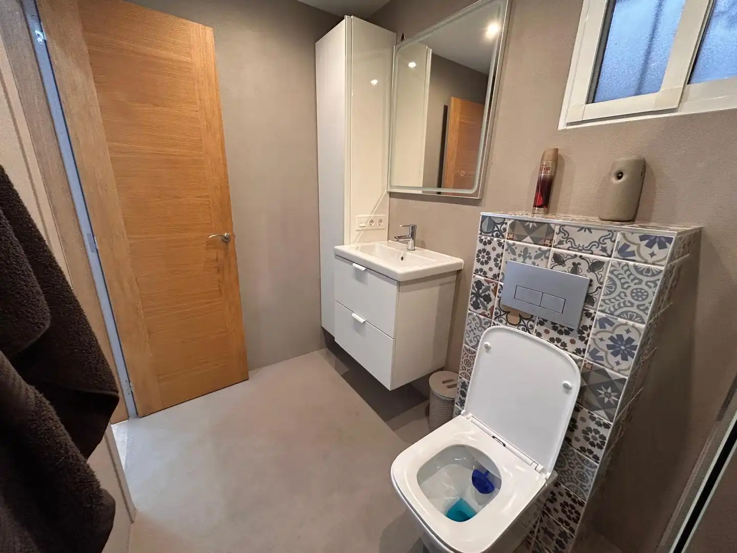 Bathroom of Flat for sale in Dolores  with Air Conditioner, Terrace and Furnished