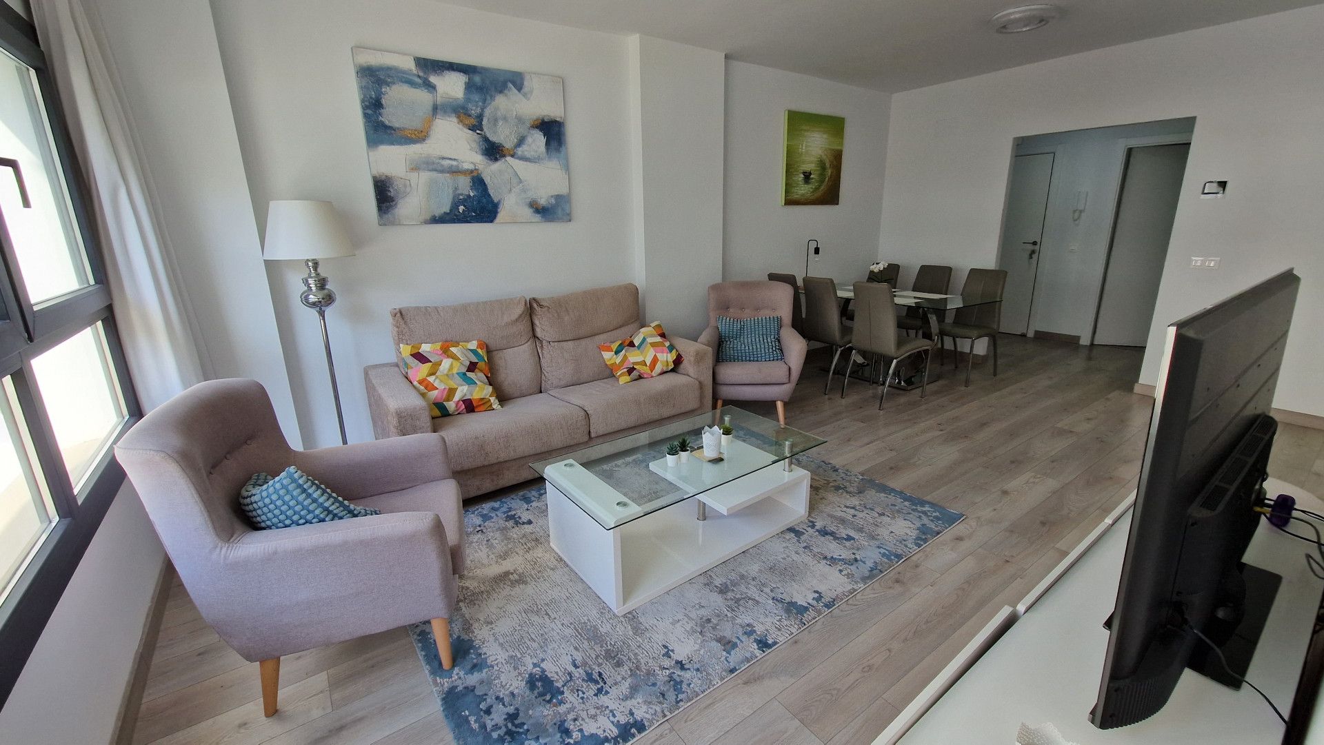 Sala d'estar de Apartament en venda en Estepona amb Aire condicionat, Terrassa i Traster