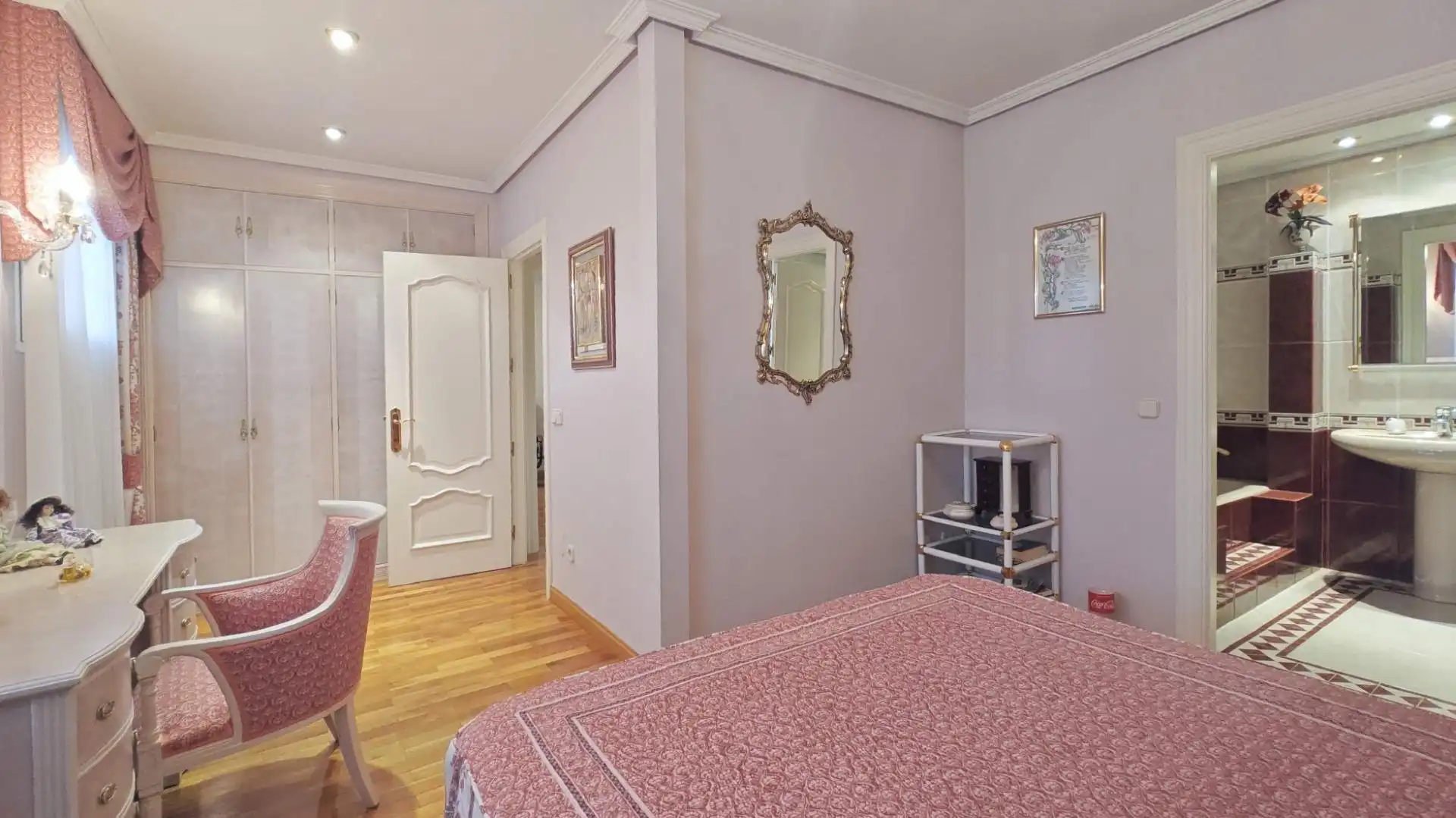 Dormitori de Casa o xalet en venda en Guadarrama amb Calefacció, Jardí privat i Terrassa