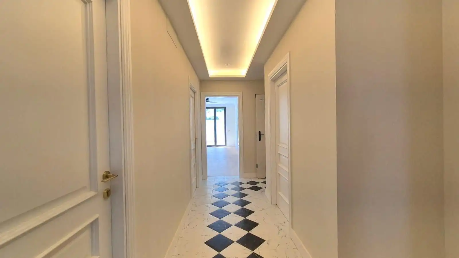 Inmuebles singulares con ascensor en venta en Estepona Pueblo, imagen 38