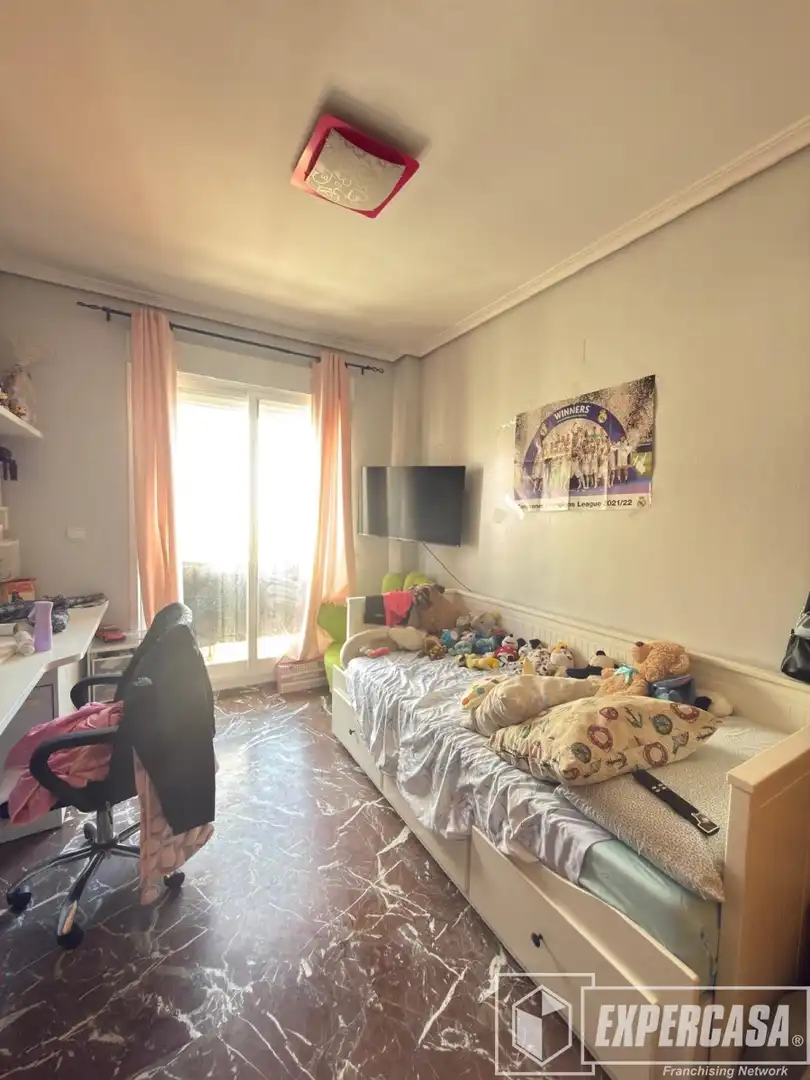 Dormitori de Casa o xalet de lloguer en Picassent amb Aire condicionat, Calefacció i Terrassa