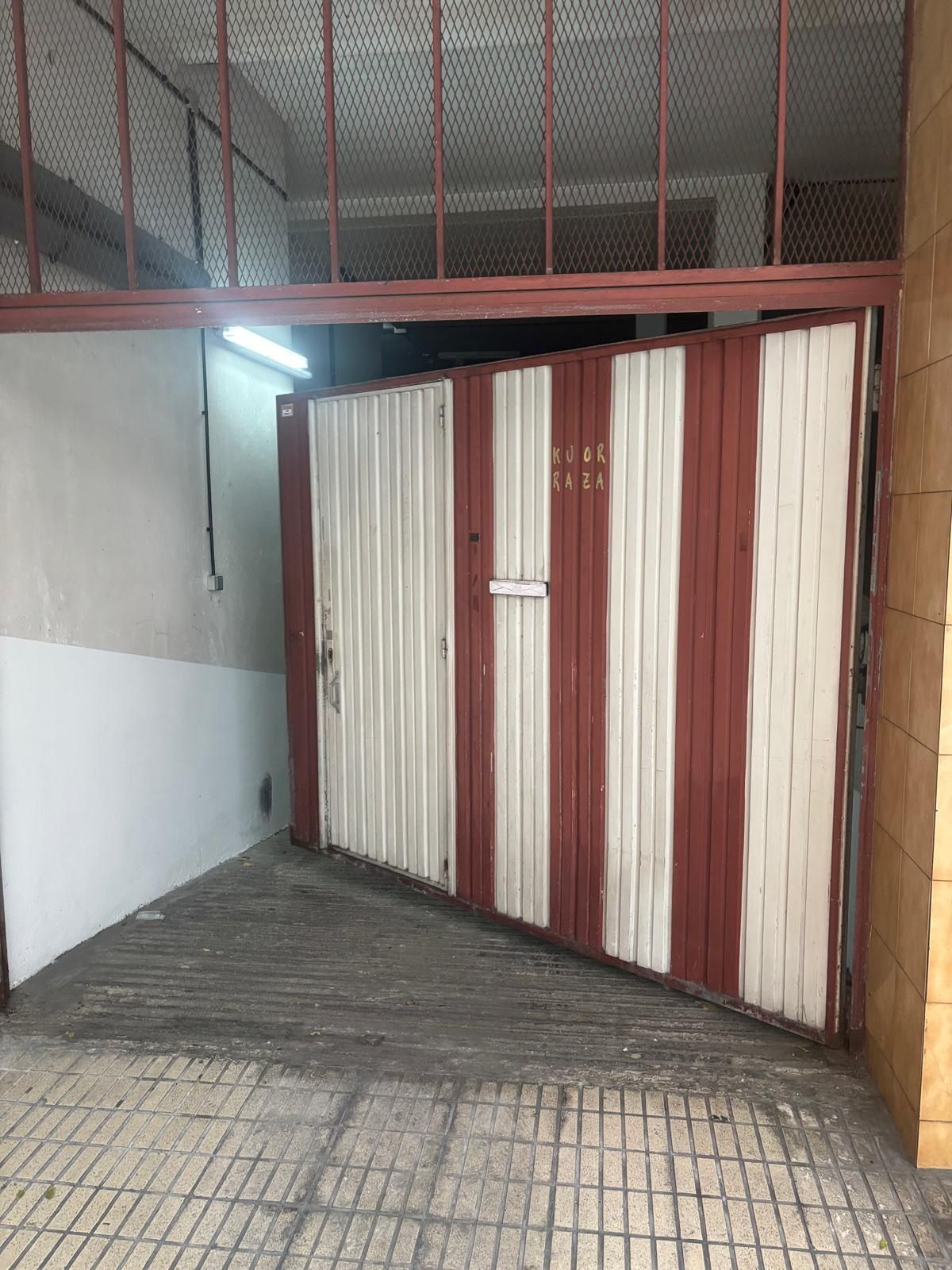 Vista exterior de Garatge de lloguer en Gijón 