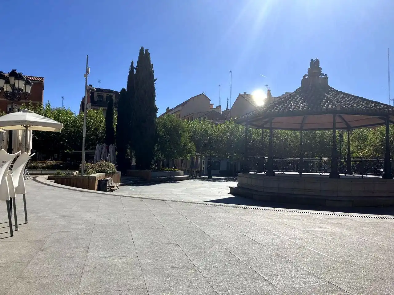 Vista exterior de Local en venta en Las Rozas de Madrid