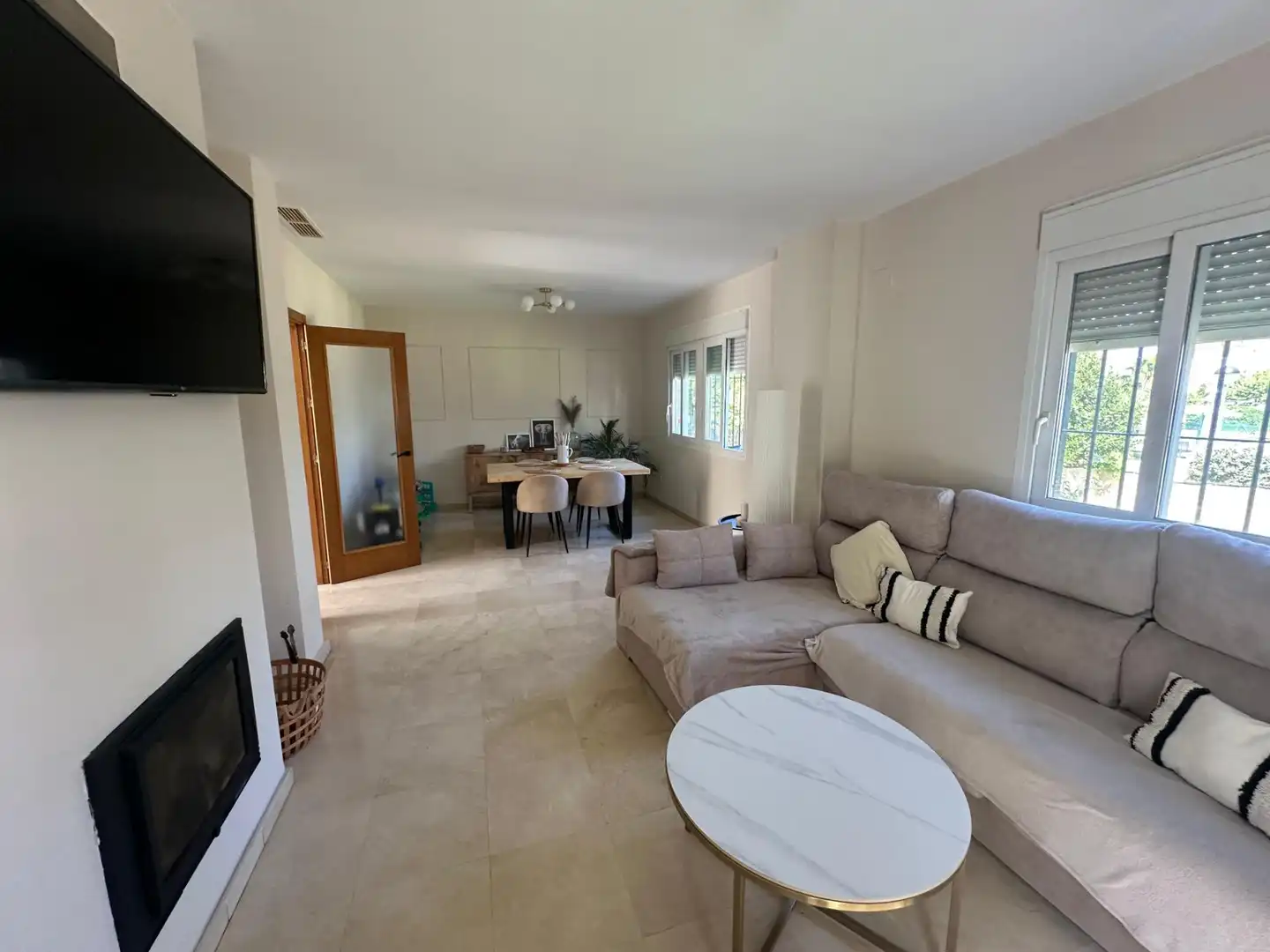 Living room of Detached homes for sale in Jerez de la Frontera  with Balcony and Community pool