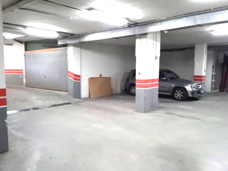 Garage for sale in Reyes Catolicos, Centro