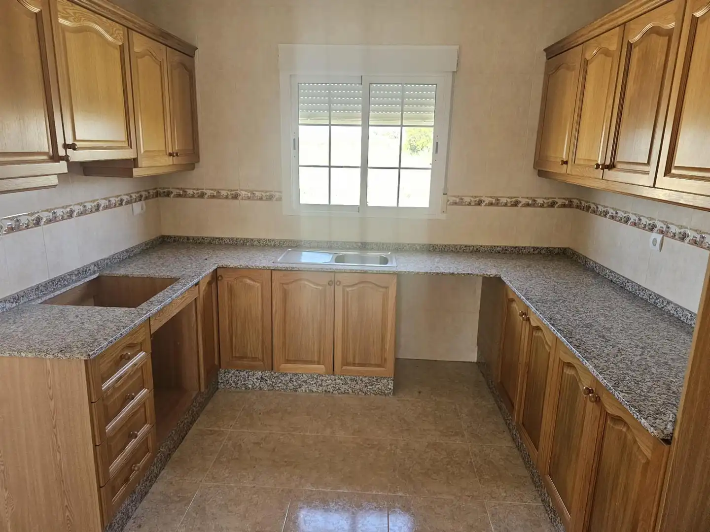 Cocina de Finca rústica en venta en Dolores con Terraza