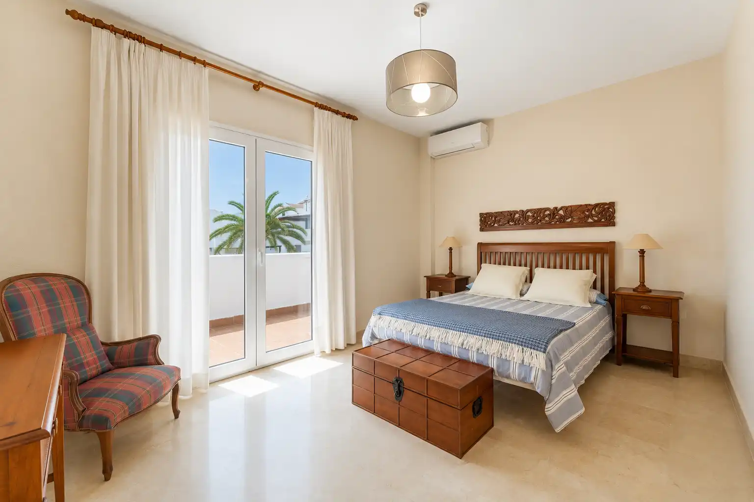 Bedroom of Flat for sale in Marbella  with Air Conditioner, Heating and Terrace