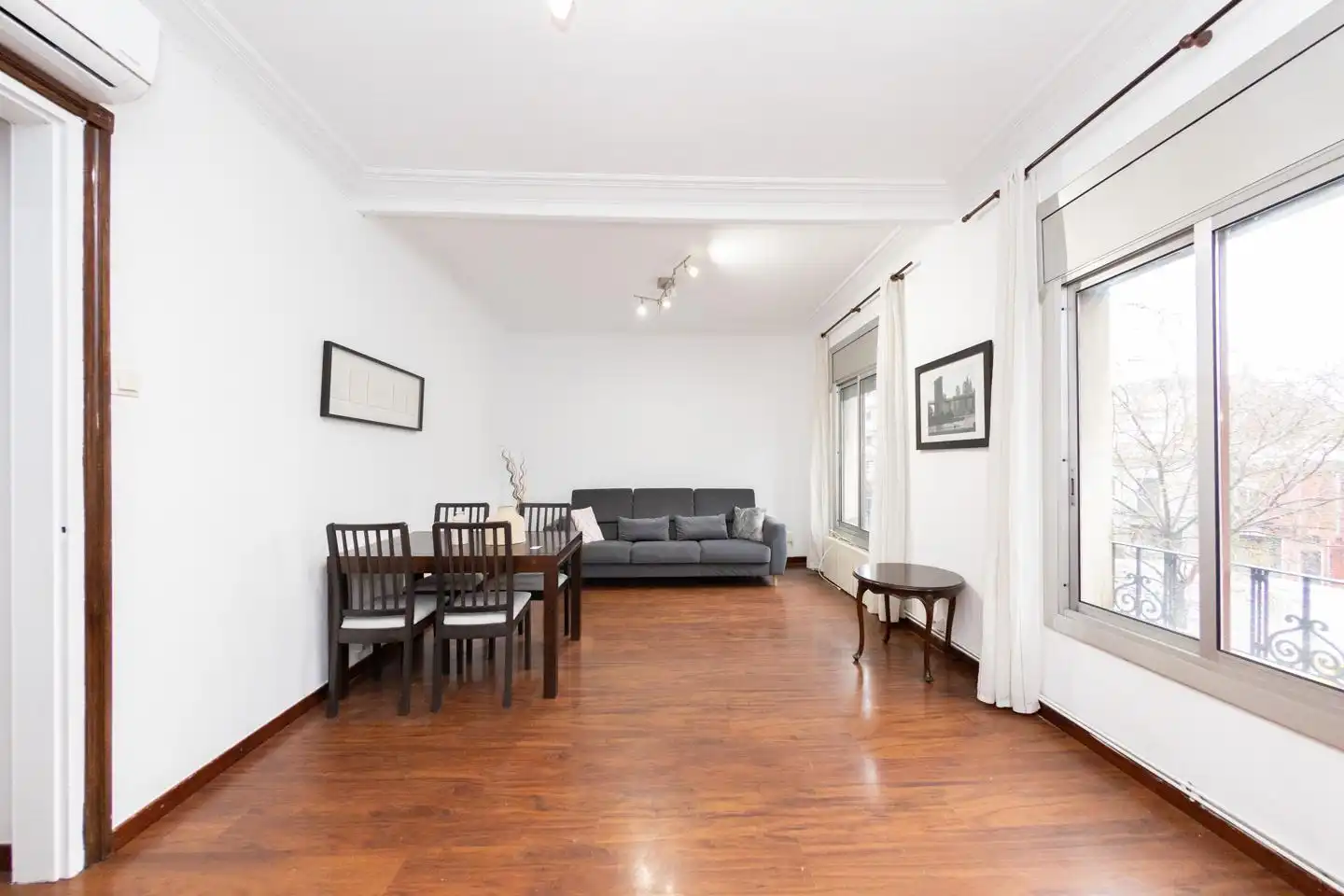 Living room of Flat for sale in Barcelona  with Air Conditioner and Furnished