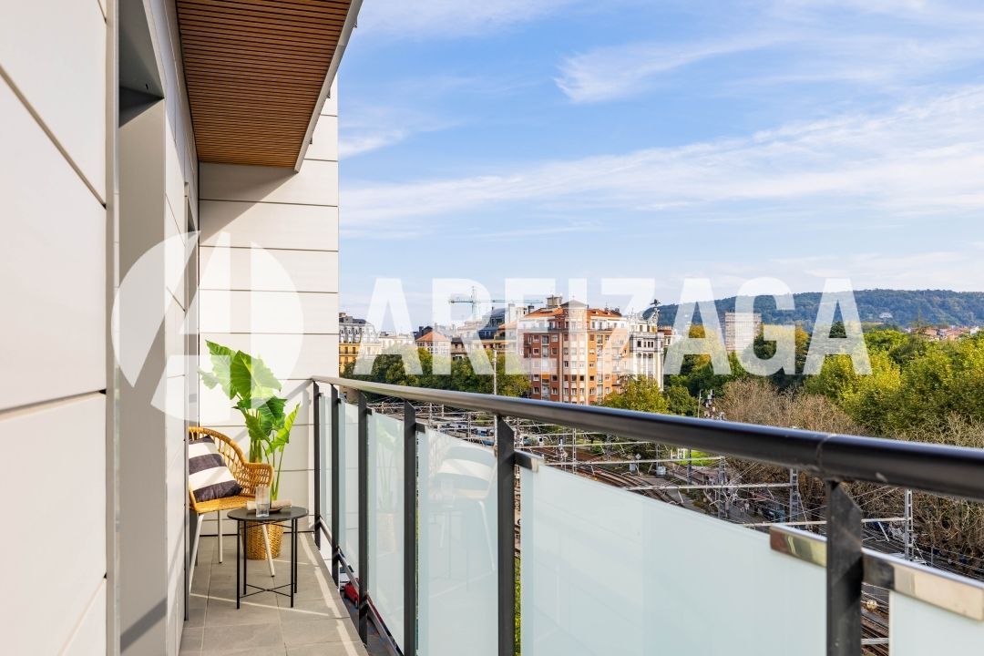 Terraza de Piso en venta en Donostia - San Sebastián  con Calefacción y Terraza
