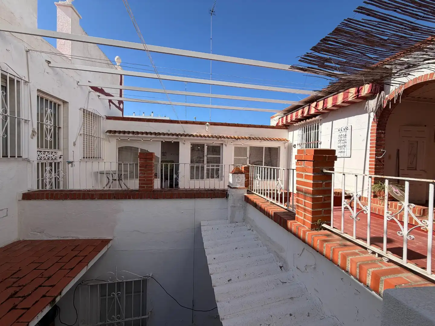 Vista exterior de Casa o xalet en venda en San Fernando amb Terrassa i Traster
