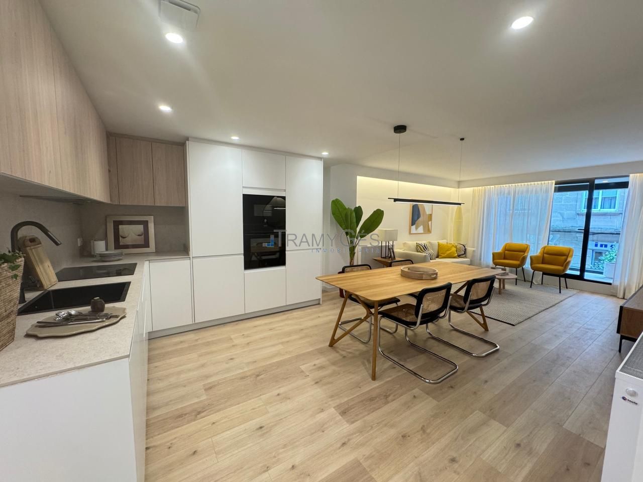 Kitchen of Flat for sale in Vigo   with Heating, Terrace and Storage room