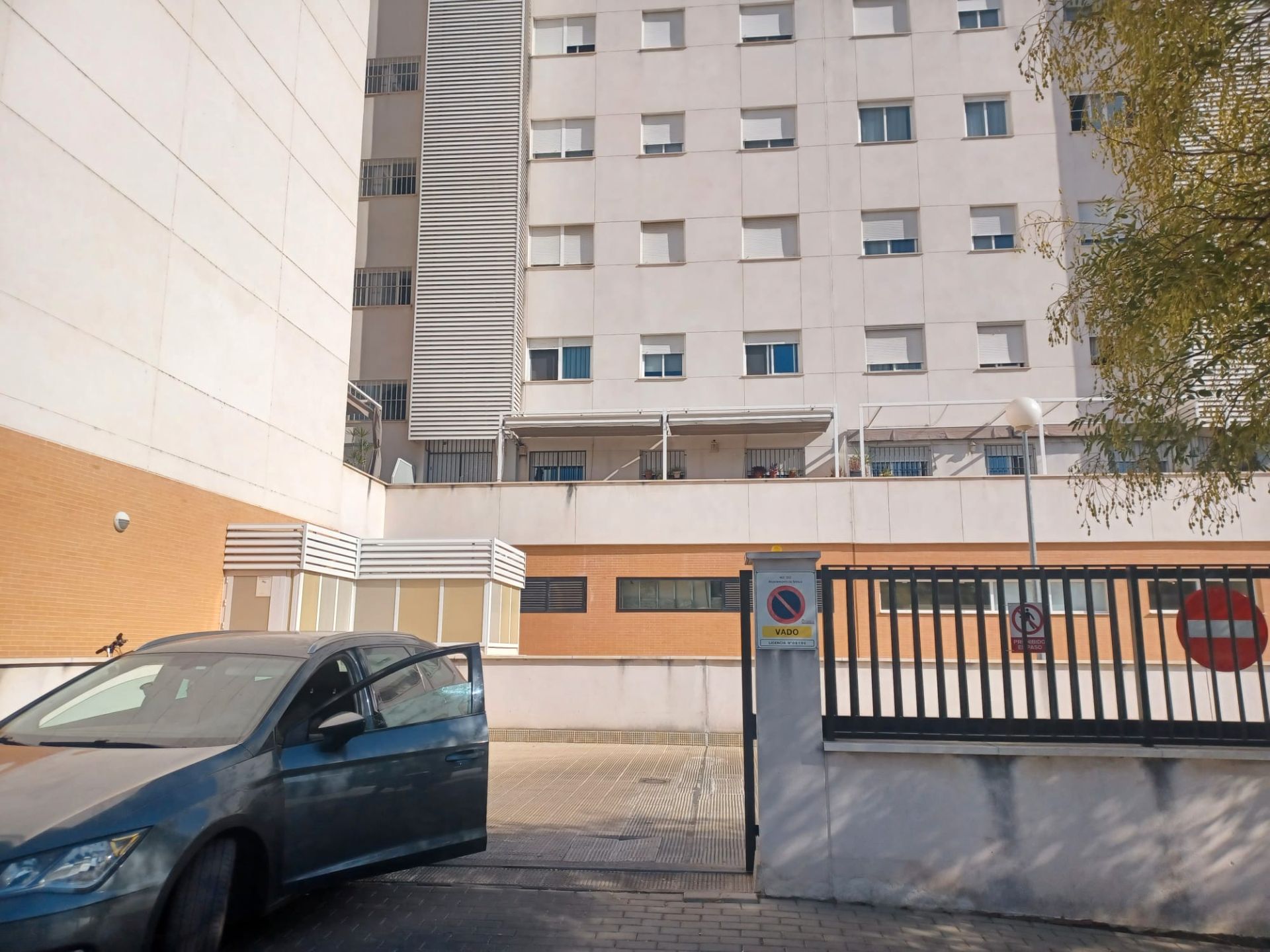 Exterior view of Garage for sale in  Sevilla Capital