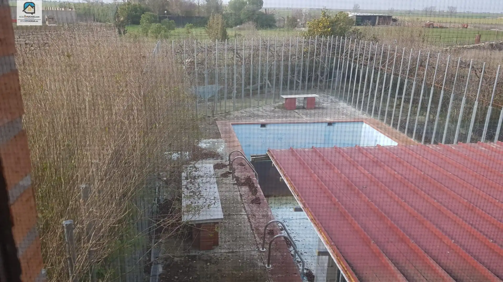 Piscina de Casa o xalet en venda en Palencia amb Jardí privat, Terrassa i Piscina