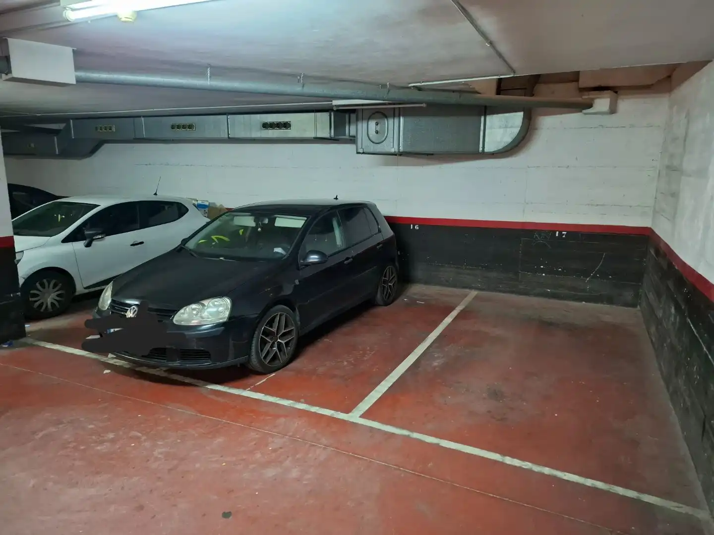 Parking of Garage for rent in Centre