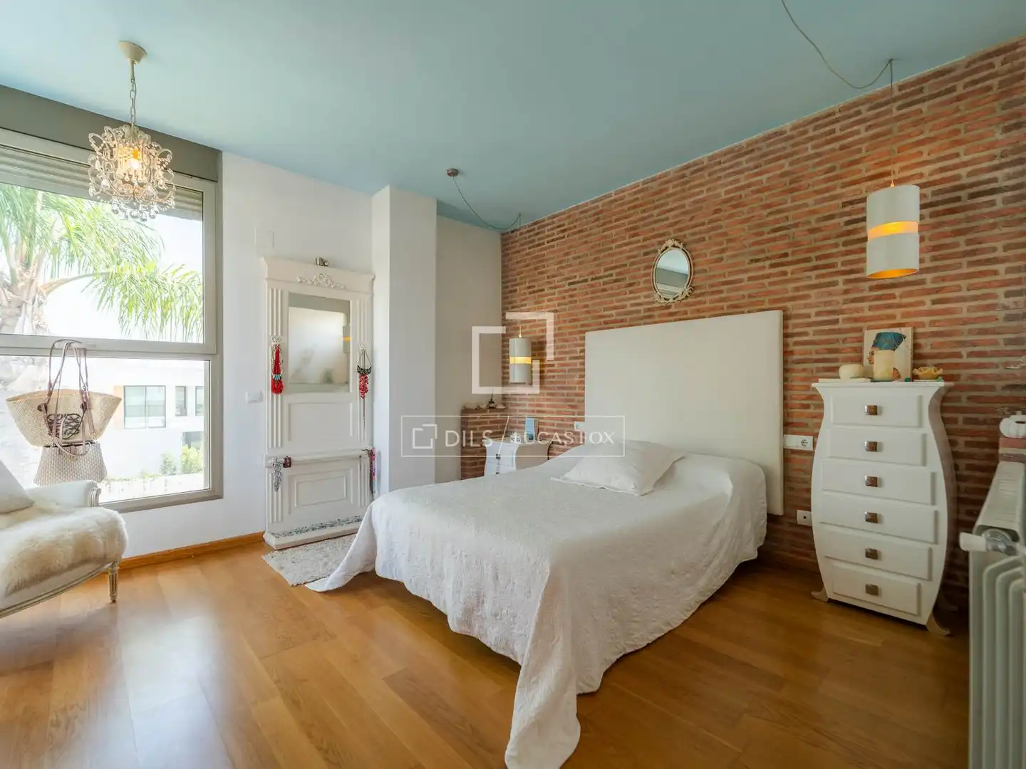 Dormitori de Casa o xalet en venda en Bétera amb Aire condicionat, Jardí privat i Terrassa