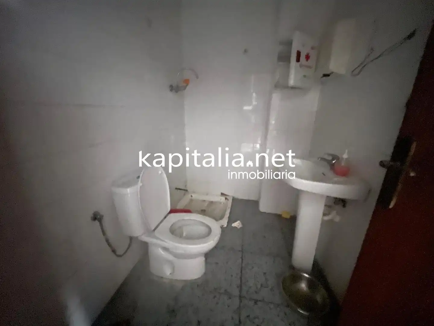 Bany de Local en venda en Ontinyent