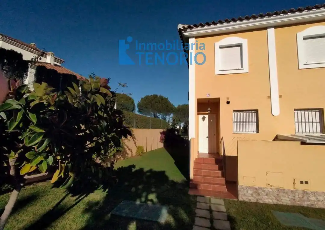 Adossat amb piscina en venda a DE LAS CUMBRES, imagen 17