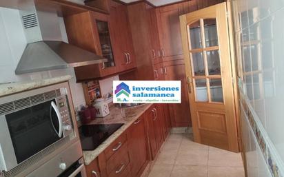 Kitchen of Flat for sale in Castellanos de Moriscos  with Balcony