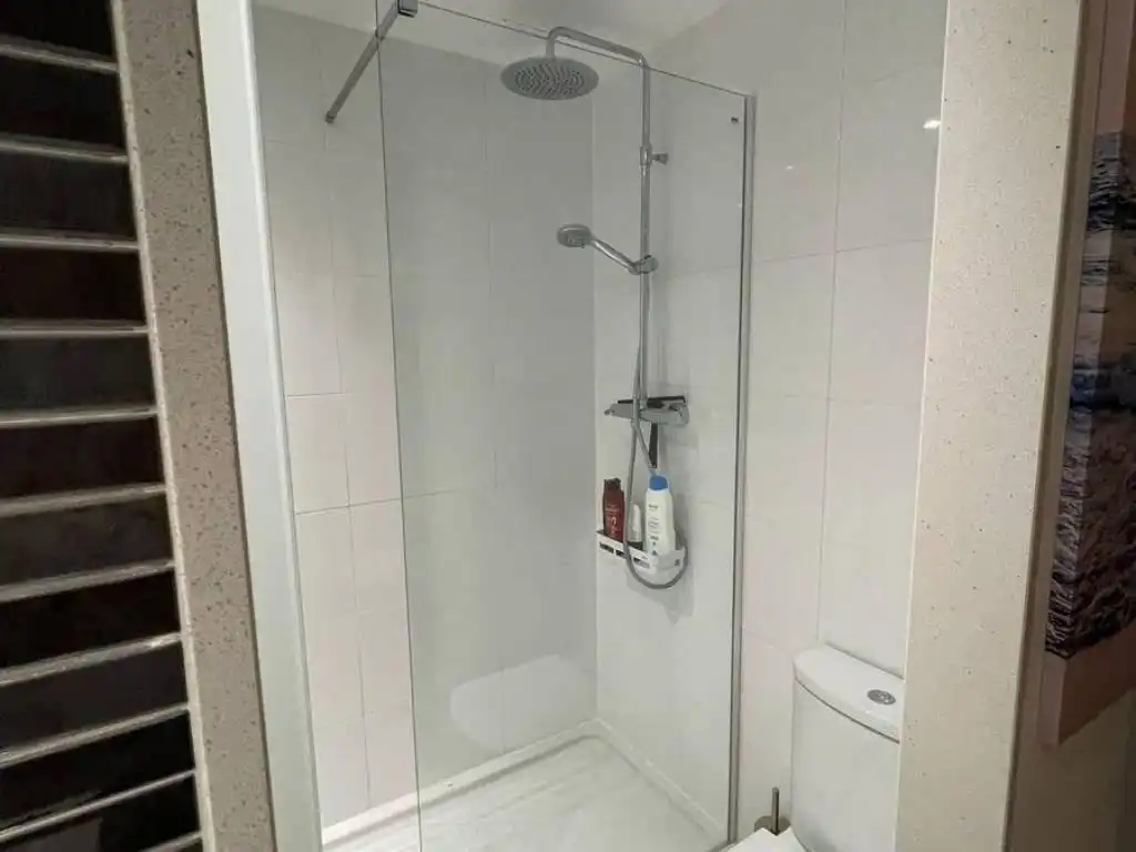 Bany de Apartament en venda en Alcanar amb Aire condicionat, Calefacció i Jardí privat