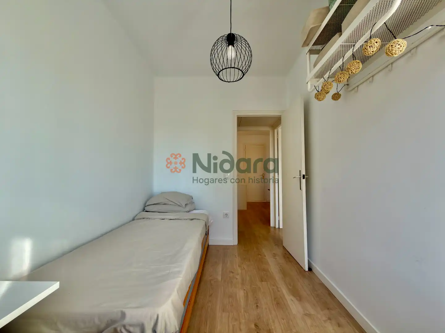Bedroom of Flat for sale in Barcelona  with Air Conditioner, Heating and Parquet flooring