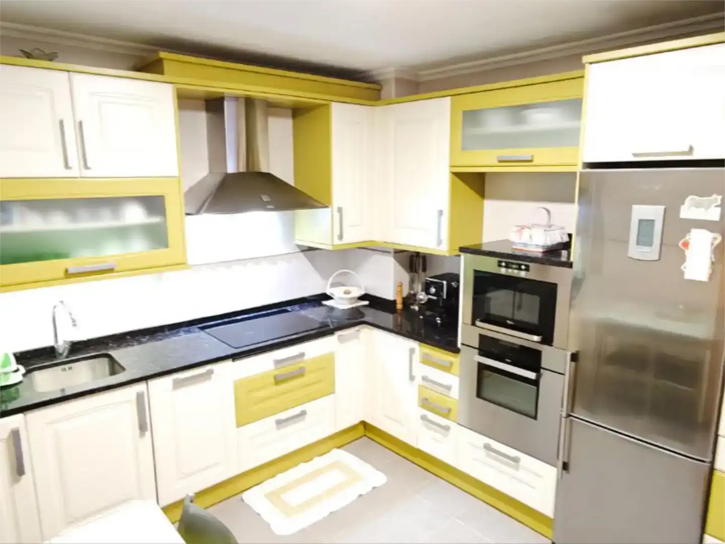 Cocina de Piso en venta en Santurtzi  con Balcón