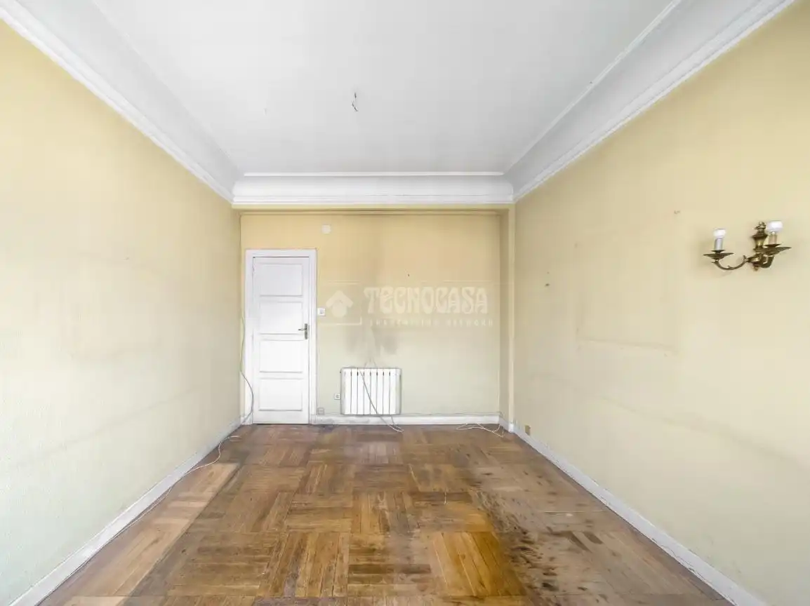 Bedroom of Flat for sale in Madrid  with Parquet flooring