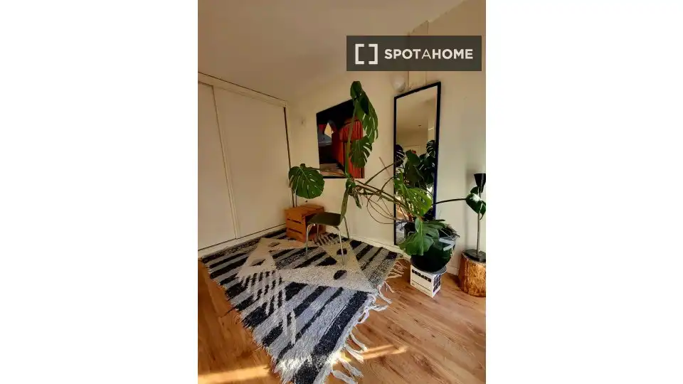 Habitación de Piso de alquiler en Segovia con Aire acondicionado, Calefacción y Amueblado