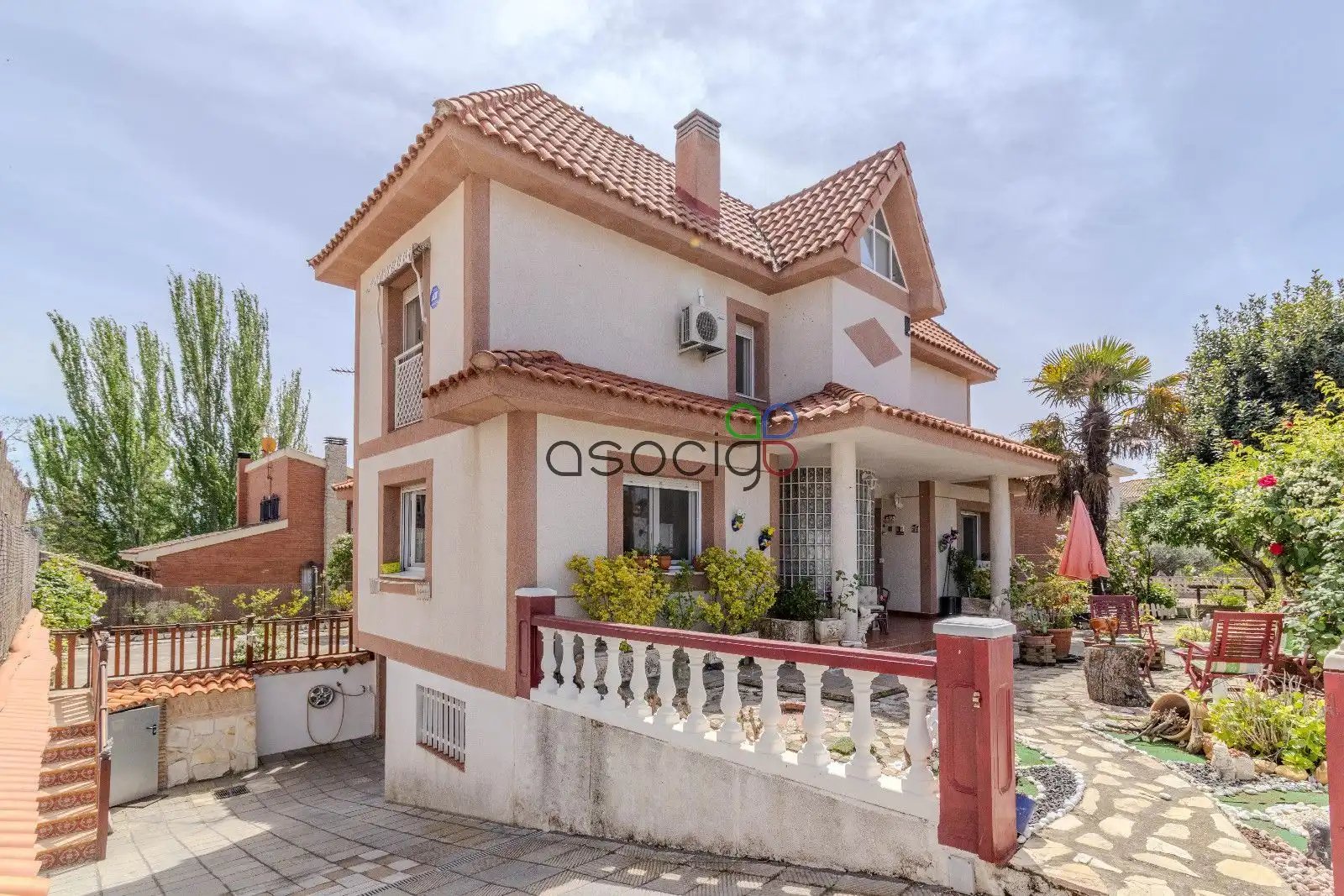 Vista exterior de Casa o xalet en venda en Cabanillas del Campo amb Aire condicionat i Calefacció