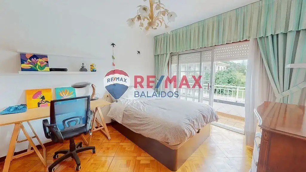 Habitación de Casa o chalet en venta en Vigo  con Jardín privado, Parquet y Terraza