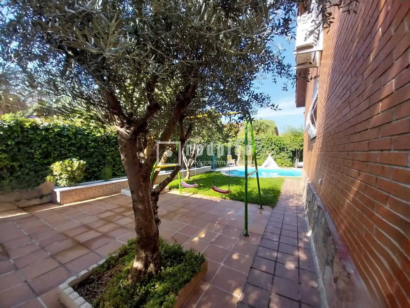 Villa con piscina in vendita a  Urbanizaciones, imagen 3
