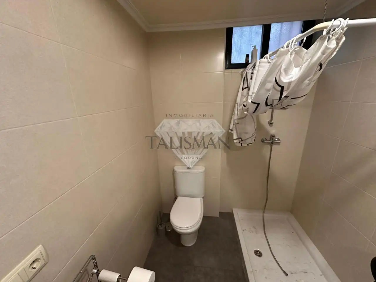 Bathroom of Houses for sale in Marín  with Heating, Private garden and Parquet flooring