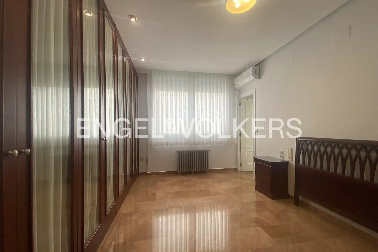 Wohnung zur Miete in Valencia mit Klimaanlage, Heizung und Haustiere erlaubt
