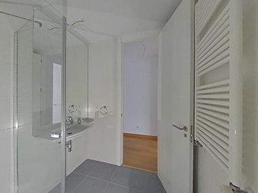 Flat with balcony for sale in Calle RUZAFA 26