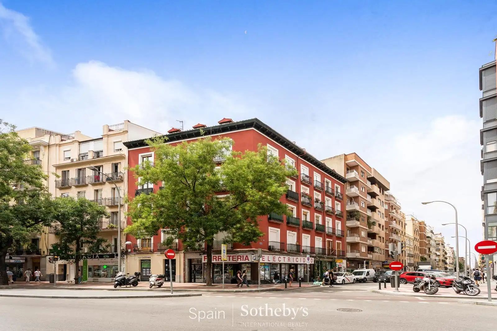 Vista exterior de Apartament en venda en Madrid amb Aire condicionat i Calefacció