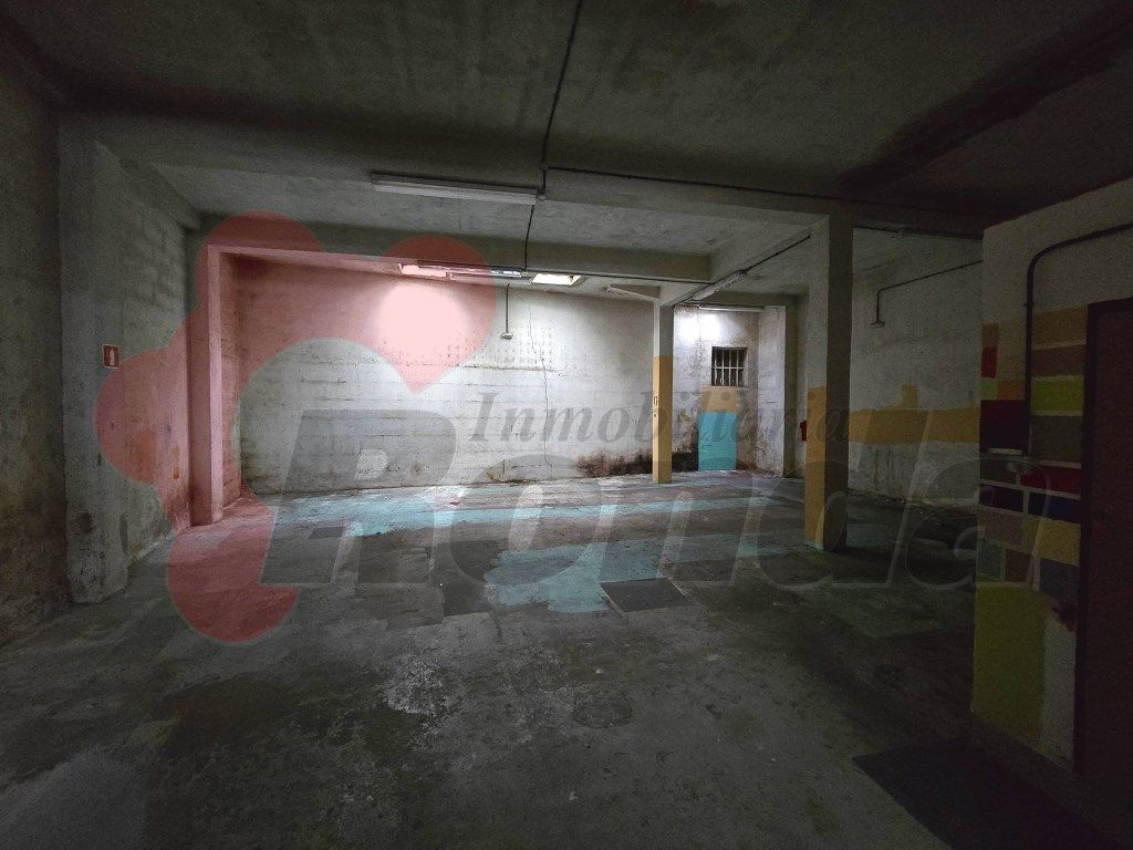Premises for sale in Lugo Capital