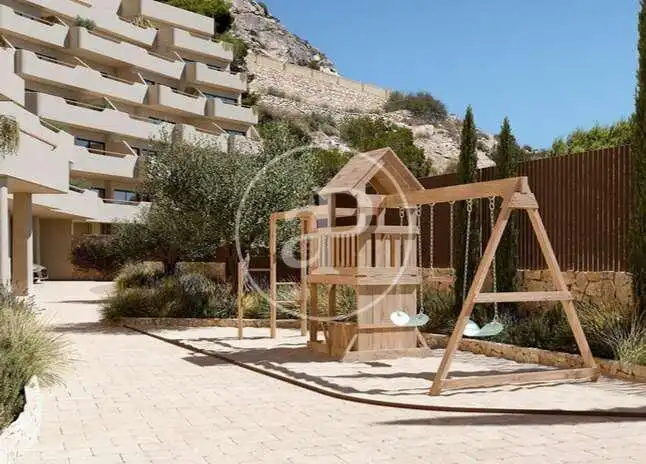 Terrassa de Pis en venda en El Campello amb Aire condicionat, Calefacció i Jardí privat