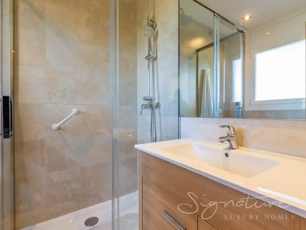 Baño de Casa o chalet en venta en Sant Cugat del Vallès con Calefacción, Jardín privado y Terraza