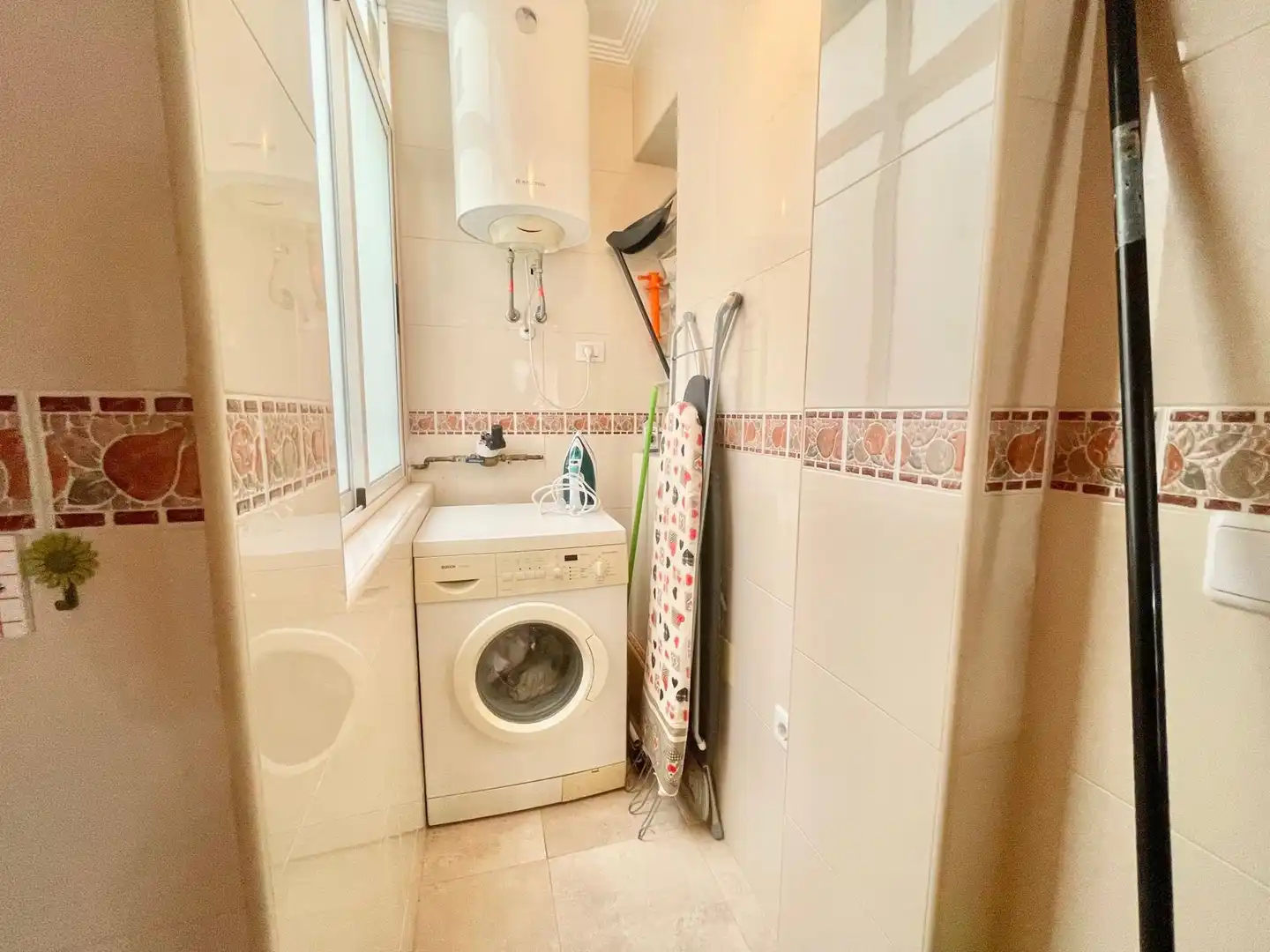 Bathroom of Apartments for rent in Torrevieja  with Air Conditioner, Heating and Furnished